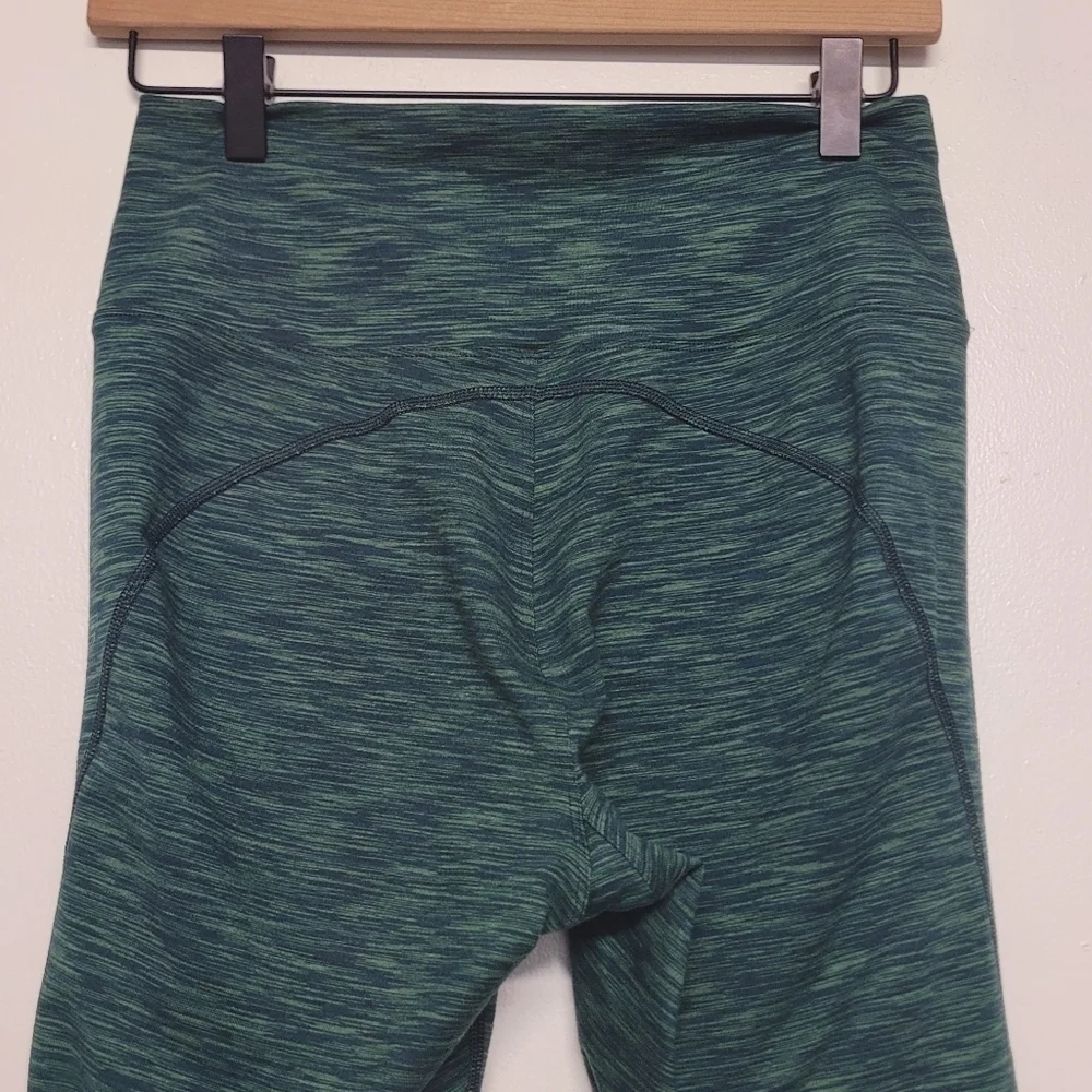 Outdoor Voices green work out leggins size M